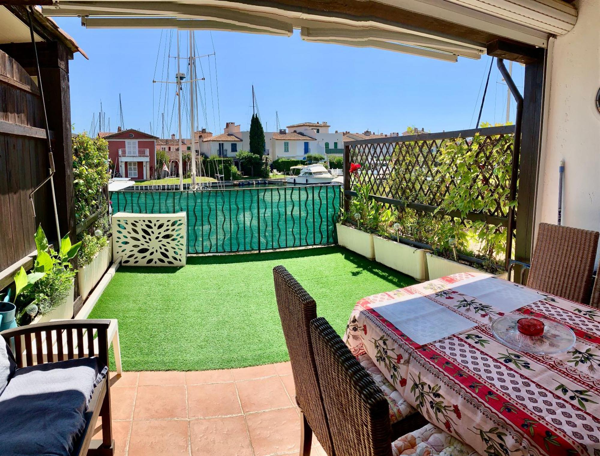 Appartement Rue De L'Amarrage A Port Grimaud Avec Terrasse Vue Canaux Et Garage Buitenkant foto